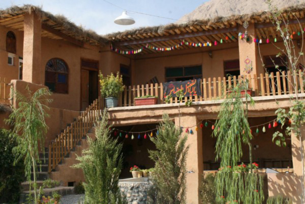 اقامتگاه بوم گردی آشینه ونک اصفهان