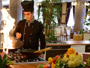رستوران  هتل گلدن پالاس قصر طلایی مشهد