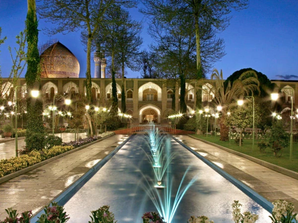 نمای بیرونی  هتل عباسی اصفهان