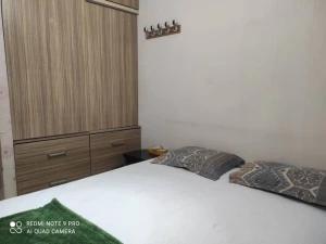 آپارتمان پونک واحد هشت آپارتمان پونک واحد هشت