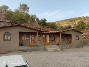 اقامتگاه بوم گردی سنگتراشان خرم آباد اقامتگاه بوم گردی سنگتراشان خرم آباد