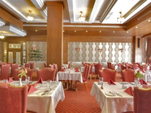 رستوران  هتل زندیه شیراز