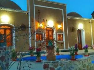 اقامتگاه بوم گردی سرو کهن ابرکوه اقامتگاه بوم گردی سرو کهن ابرکوه