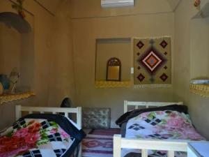 اقامتگاه بوم گردی سرو کهن ابرکوه اقامتگاه بوم گردی سرو کهن ابرکوه