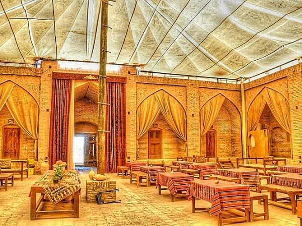 اقامتگاه کاروانسرای صفویه سریزد مهریز اقامتگاه کاروانسرای صفویه سریزد مهریز