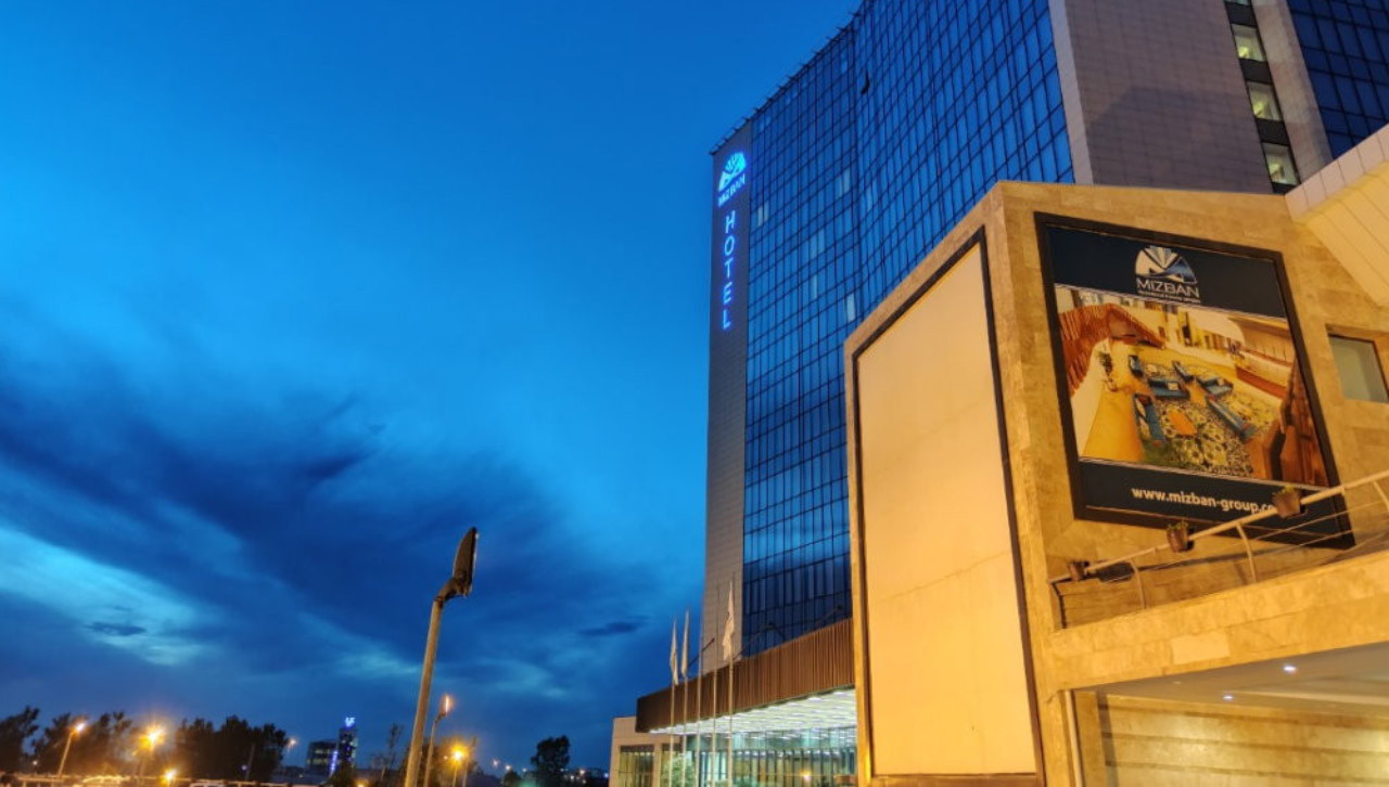 هتل پنج ستاره میزبان بابلسر