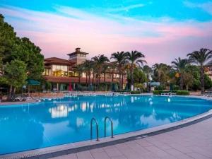 هتل آی سی گرین پالاس لارا آنتالیا هتل آی سی گرین پالاس لارا آنتالیا