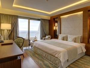 هتل پارسیان آزادی خزر هایت هتل پارسیان آزادی خزر هایت