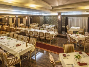 رستوران  هتل هویزه تهران