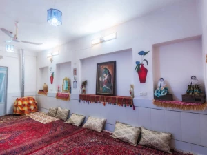 اقامتگاه بوم گردی خانه مروی حسن آباد اقامتگاه بوم گردی خانه مروی حسن آباد