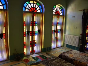 اقامتگاه بوم گردی هفت رنگ شیراز