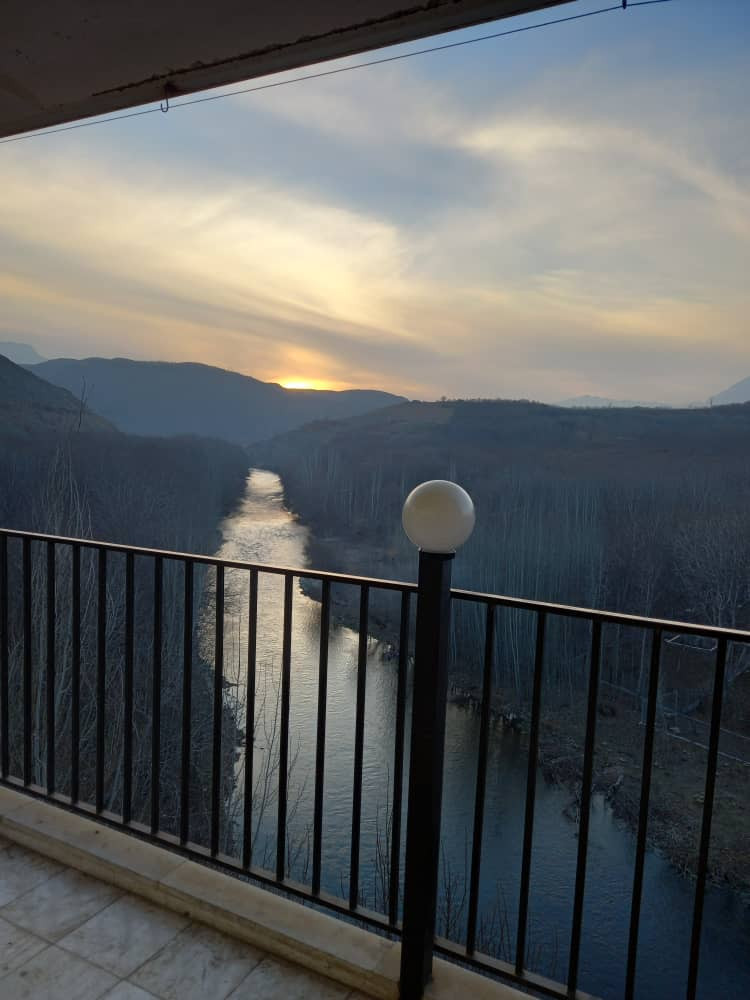 ویلا با چشم انداز زاینده رود 102 سامان