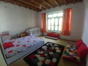 خانه سرسبز دیلانشین پل سفید خانه سرسبز دیلانشین پل سفید