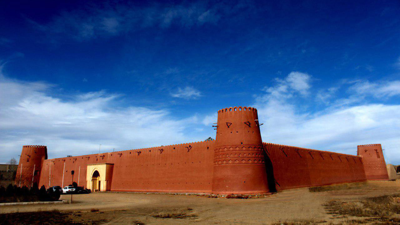 هتل ارگ تاریخی گوگد گلپایگان