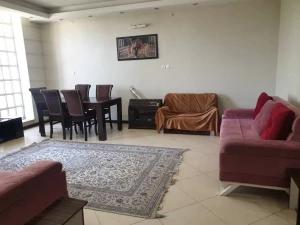 آپارتمان دو خوابه ویو باغ شیراز آپارتمان دو خوابه ویو باغ شیراز