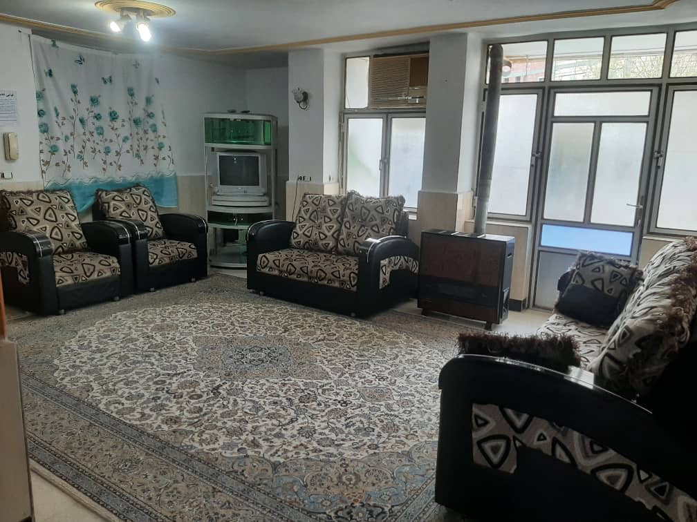 آپارتمان دوخوابه بوستان واحد همکف آستارا 