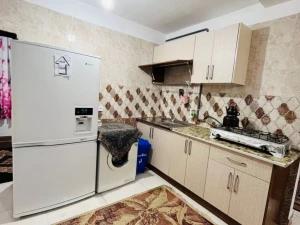 آپارتمان 80 متری حدیثه طبقه همکف رامسر آپارتمان 80 متری حدیثه طبقه همکف رامسر