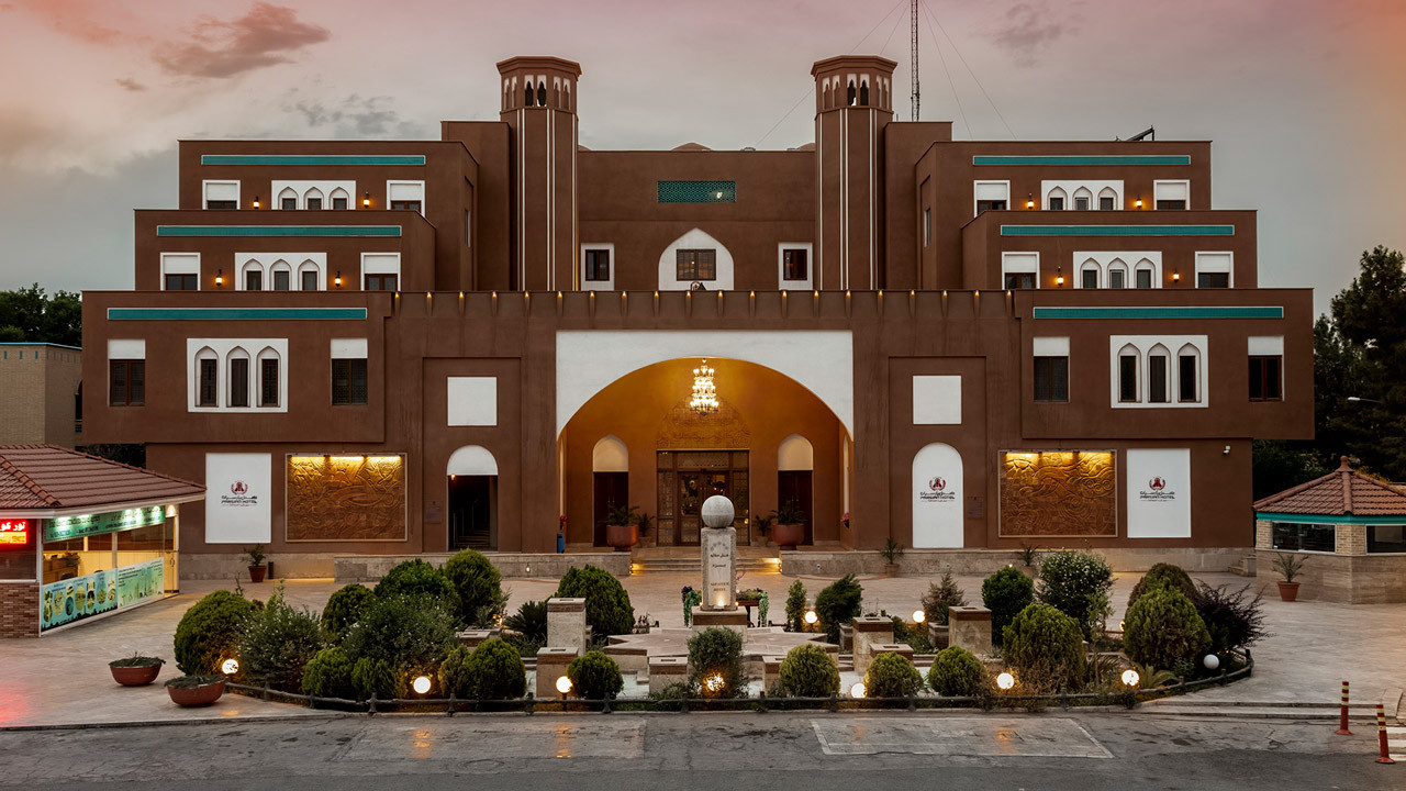 هتل پارسیان صفائیه یزد