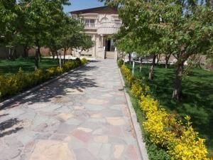 ویلا تریبلکس استخردار طاووسیه کردان ویلا تریبلکس استخردار طاووسیه کردان