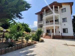 آپارتمان سه خوابه واحد3 کلاردشت آپارتمان سه خوابه واحد3 کلاردشت