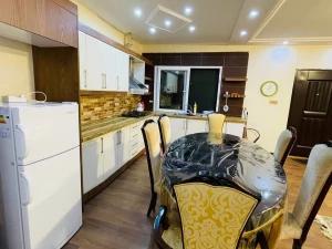 ویلا استخر آبگرم سرپوشیده مسیحا کردان ویلا استخر آبگرم سرپوشیده مسیحا کردان