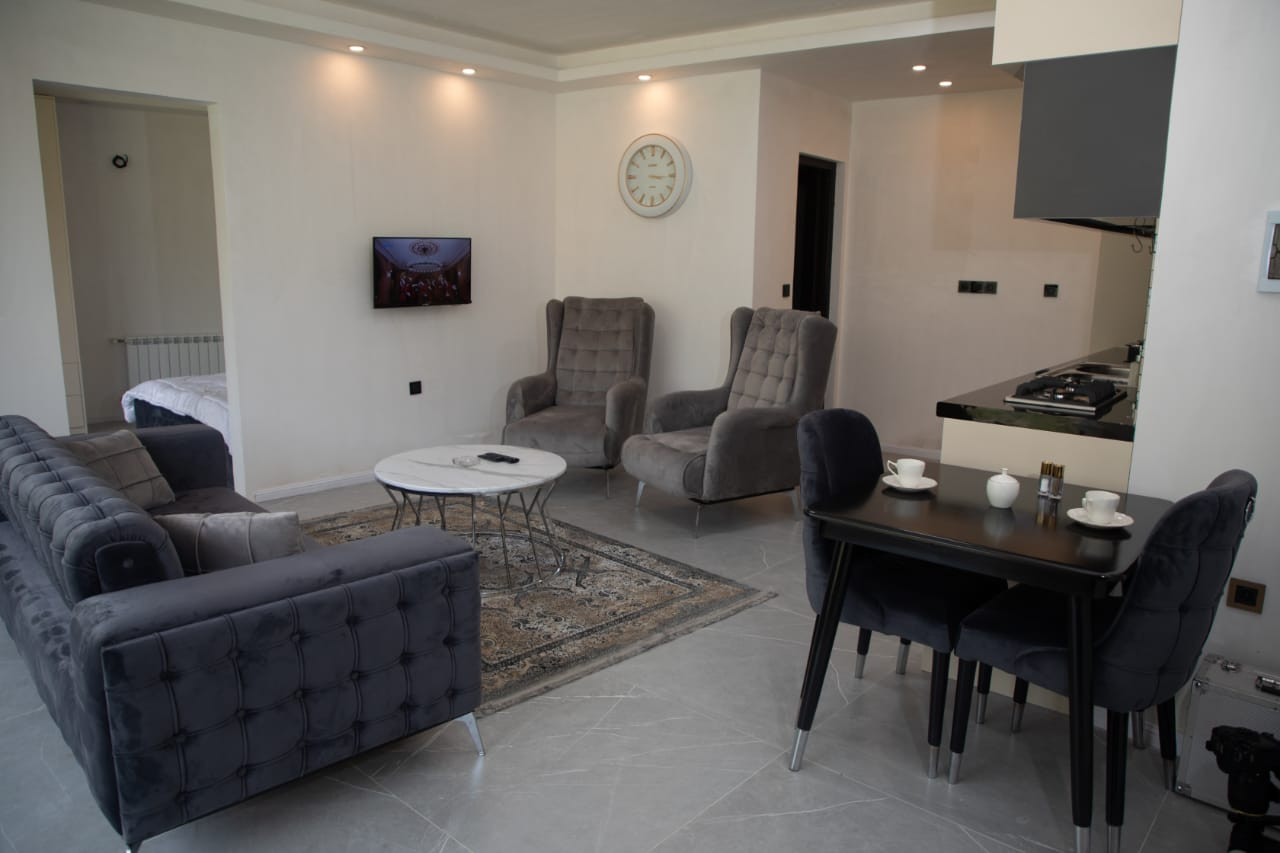 آپارتمان یک خوابه رویال 2 مزرن آباد 