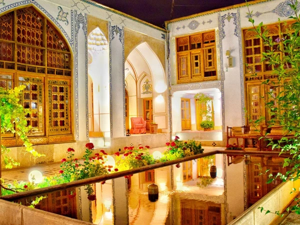 نمای بیرونی  هتل سنتی اصفهان