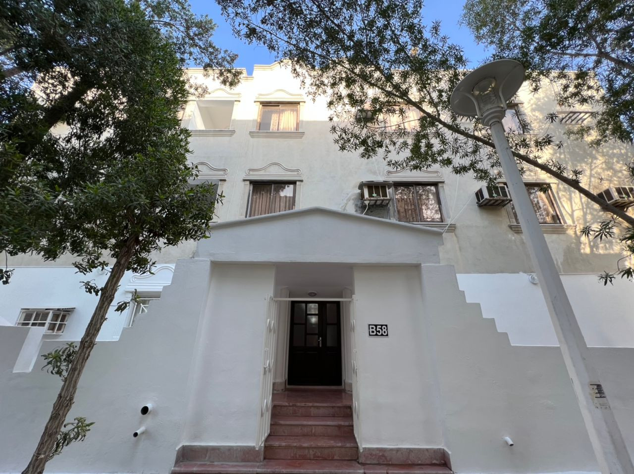 آپارتمان یک خوابه غفاری 1 کیش