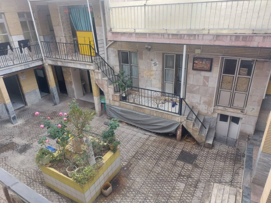 مهمانپذیر نادر تهران