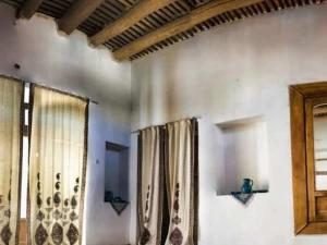 بوم گردی خانه جواهر بوئین و میاندشت بوم گردی خانه جواهر بوئین و میاندشت