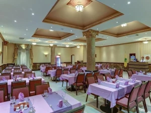 رستوران  هتل بزرگ 2 تهران