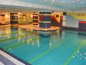 استخر هتل بزرگ تهران استخر هتل بزرگ تهران