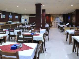 رستوران هتل آبادگران کیش رستوران هتل آبادگران کیش