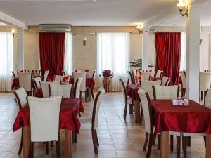 رستوران هتل پارس نیک کیش رستوران هتل پارس نیک کیش