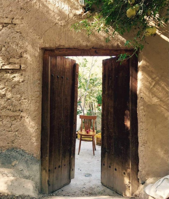 اقامتگاه بوم گردی نار تی تی تفت