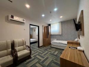 هتل قصر نادری قم هتل قصر نادری قم