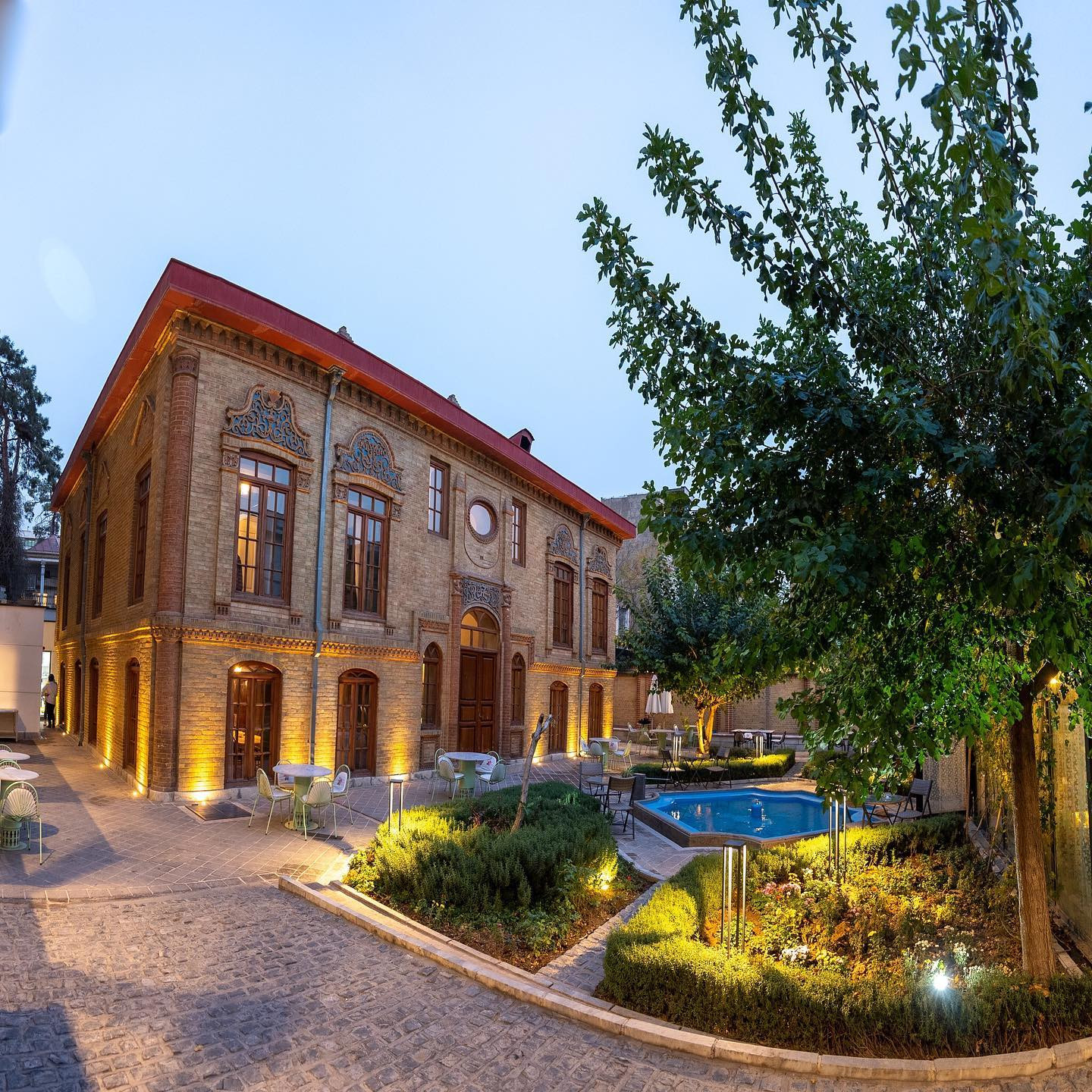 اقامتگاه سنتی نظامیه تهران