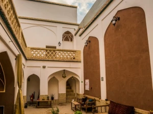 اقامتگاه سنتی سرای سهراب کاشان اقامتگاه سنتی سرای سهراب کاشان