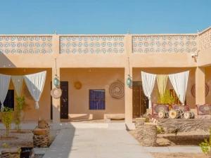 اقامتگاه سنتی میرزا قشم اقامتگاه سنتی میرزا قشم