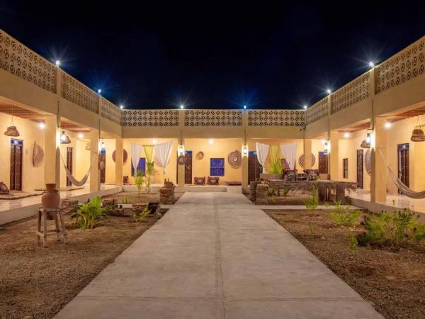 اقامتگاه سنتی میرزا قشم اقامتگاه سنتی میرزا قشم