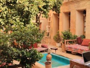 اقامتگاه سنتی ماه منیر شیراز اقامتگاه سنتی ماه منیر شیراز