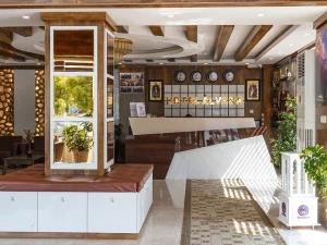 لابی هتل قصر الوند (الوند 2 سابق) قشم لابی هتل قصر الوند (الوند 2 سابق) قشم