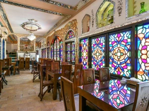 رستوران  هتل طلوع خورشید اصفهان
