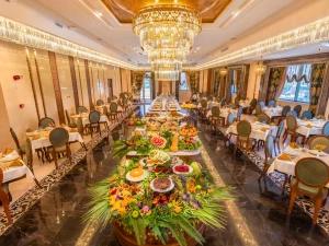 رستوران هتل مدینه الجواد مشهد (لیان سابق) رستوران هتل مدینه الجواد مشهد (لیان سابق)