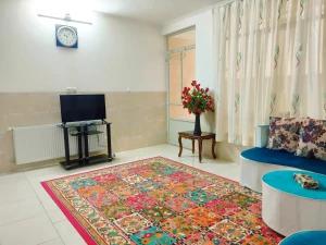 آپارتمان یک خوابه نیم طبقه اول باران یزد آپارتمان یک خوابه نیم طبقه اول باران یزد