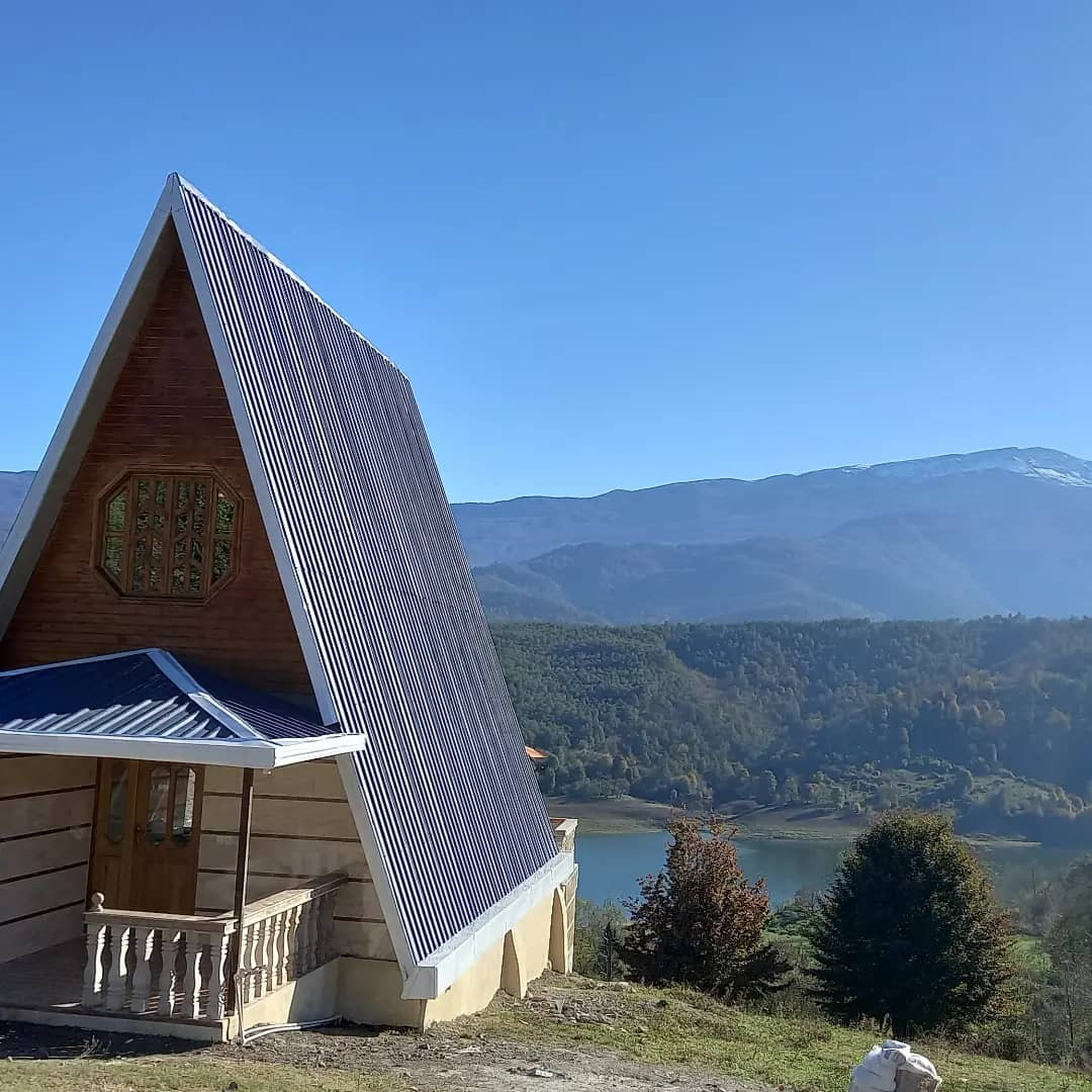 کلبه سوئیسی استخردار دو خوابه سوادکوه