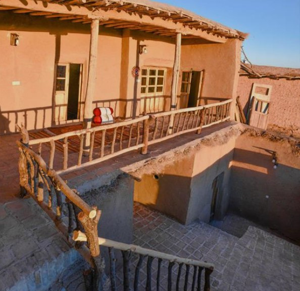 اقامتگاه بوم گردی بادام کوهسرخ