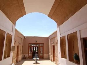 اقامتگاه بوم گردی اسفندیارپور ابرکوه یزد اقامتگاه بوم گردی اسفندیارپور ابرکوه یزد