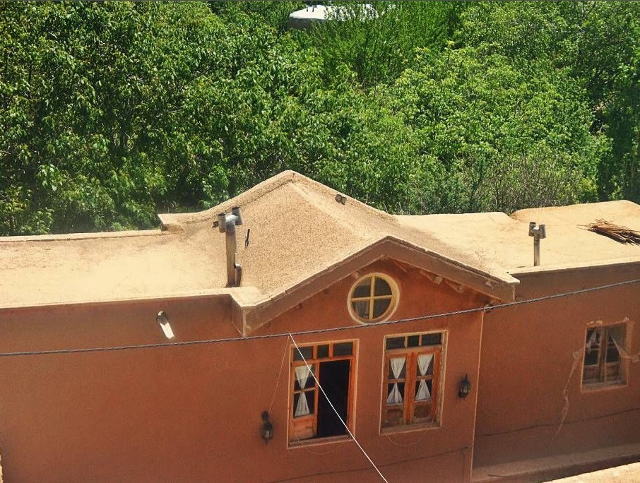 اقامتگاه بوم گردی آویلا برزک