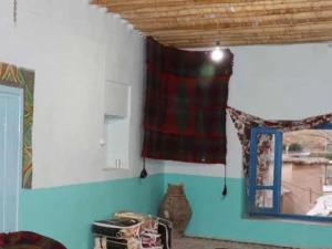 اقامتگاه بوم گردی آرتین دینور صحنه اقامتگاه بوم گردی آرتین دینور صحنه